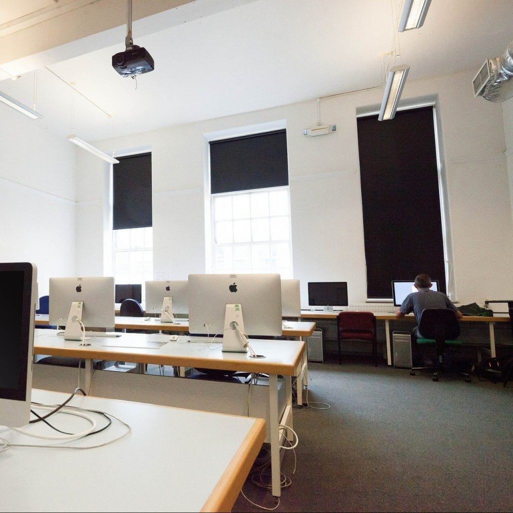 cortinas enrollables en barcelona